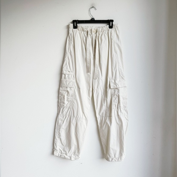 GAP Mid-Rise Cargo Parachute Pants Small - Picture 2 of 8
